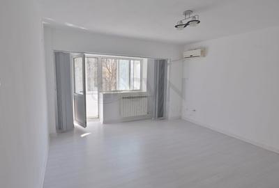 REA1023850 Apartament 2 camere cu 3 balcoane pe Bulevardul Decebal - 1