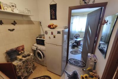 Garsonieră decomandată, mobilată în CET - 5