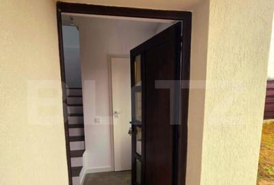 Casă cu 4 camere cu Teren 400 Mp în Central