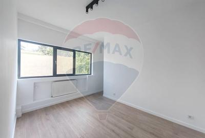 Apartament cu 3 camere semidecomandat în Primăverii - 11