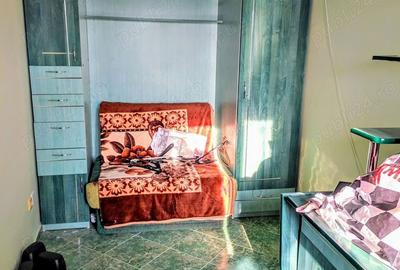 Apartament cu 3 camere semidecomandat în Central - 1