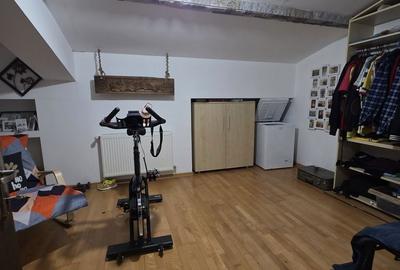 Casă cu 4 camere în Central - 3