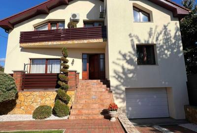 Casă cu 4 camere în Central - 3