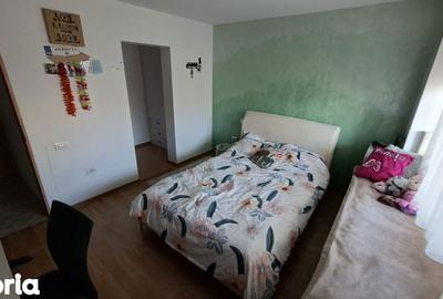 Casă cu 5 camere cu Teren 445 Mp în Nord