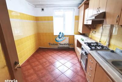 Apartament cu 3 camere decomandat în Sud - 5