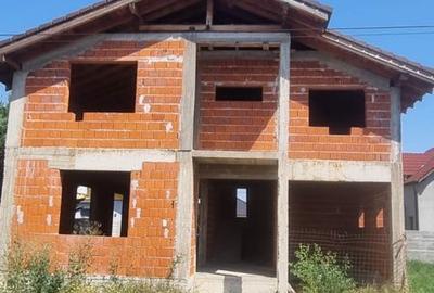 Casă cu 4 camere în Sânmartin - 5