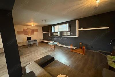 Bocsa Romana, Casa 8 Incaperi, Strada Principala. - 4