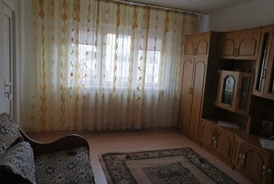 Proprietar,ofer spre inchiriere ap2 camere decomandate et3 zona Nord mobilat si utilat complet . - 3