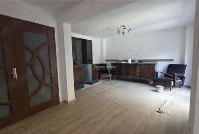 Casă cu 5 camere cu Teren 341 Mp în 1 Mai - 12