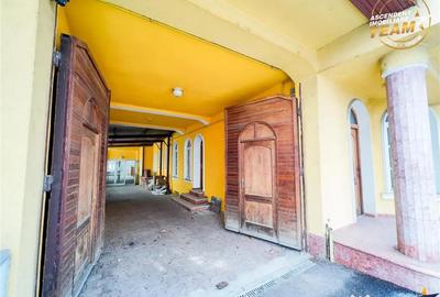 Spațiu comercial, de 566 mp, în Central - 13