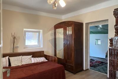 Casă cu 2 camere cu Teren 1192 Mp în Gruiu - 2