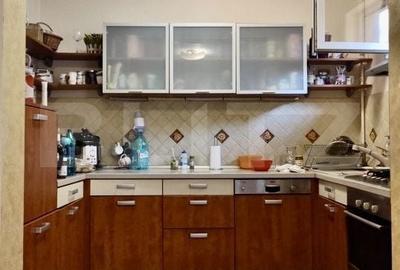 Casă cu 5 camere cu Teren 343 Mp în Lipovei