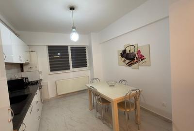 Apartament cu 3 camere decomandat în 9 Mai - 2