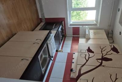 Garsonieră decomandată în Tractorul - 5