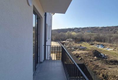Apartament cu 2 camere decomandat în Livezeni - 2