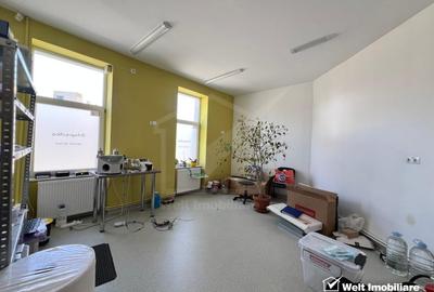 Spațiu comercial, de 230 mp, în Gruia - 2