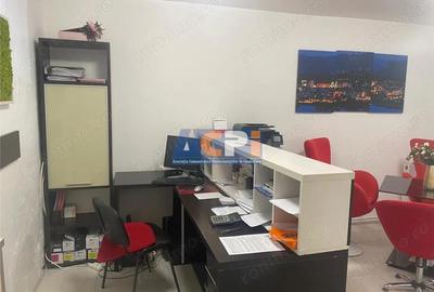 Spațiu comercial, de 82 mp, în Central