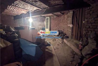 Armeneasca etaj vila 5 camere ,suprafata 183 mp, loc parcare - 47