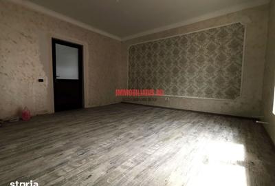 Casă cu 8 camere cu Teren 250 Mp în Titan - 15