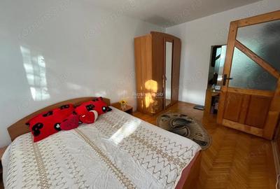 Apartament cu 2 camere semidecomandat, mobilat în Nord