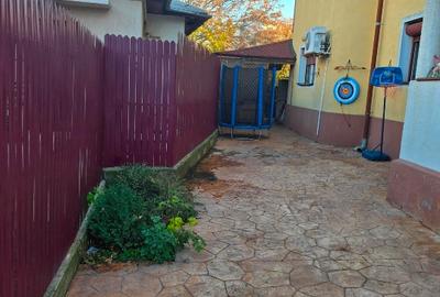 Casa vanzare  Toporasi-Giurgiului 6 camere, 2 terase inchise si pod amenajabil - 2