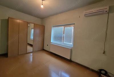 Apartament cu 3 camere decomandat în Traian - 6