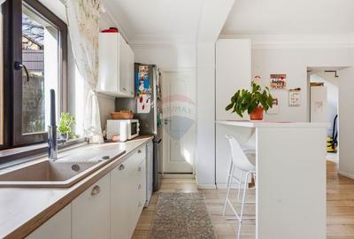 Casă cu 9 camere cu Teren 565 Mp în Hlincea - 10