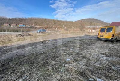 Teren de 4021 mp, în Central - 1