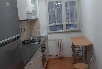 Garsonieră decomandată în Rogerius