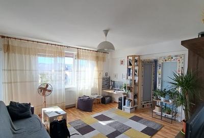 Apartament cu 2 camere semidecomandat, mobilat în Plopilor - 1