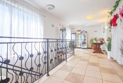 Spațiu comercial, de 617 mp, în Central - 18