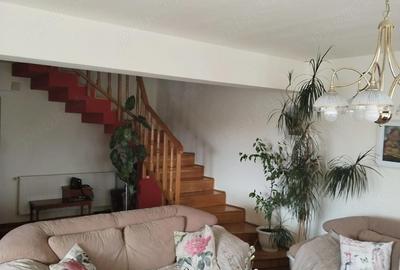 Apartament cu 3 camere decomandat în Central - 3