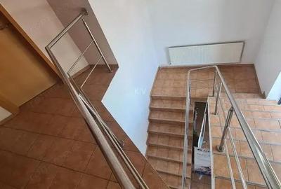 Spa?iu comercial birouri + depozitare 663 mp utili - 3