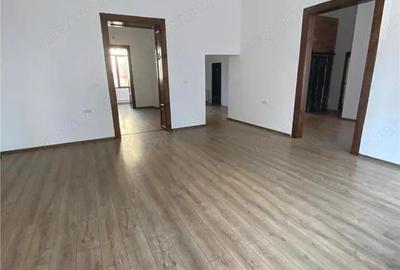 Incgiriez Spatiu Comercial cu intrare din bulevard - 1