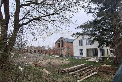 Casă cu 4 camere în 1 Decembrie - 6