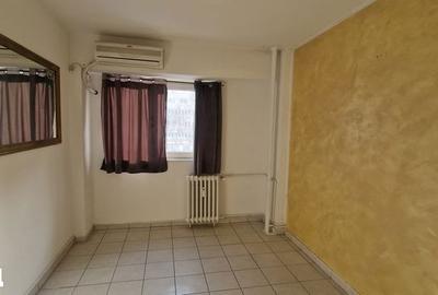 Apartament cu 3 camere semidecomandat în Militari - 3