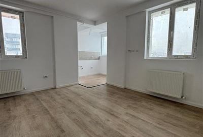 Garsonieră decomandată în Apărătorii Patriei