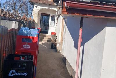 Casă cu 5 camere cu Teren 900 Mp în Cioroiași