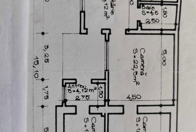 Casă cu 3 camere în Central