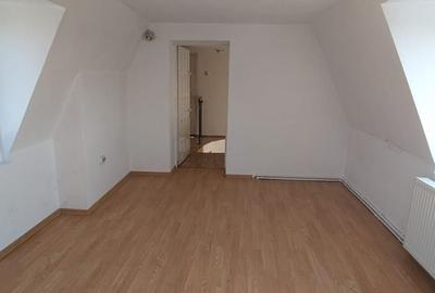 Spațiu comercial, de 319 mp, în Central - 11