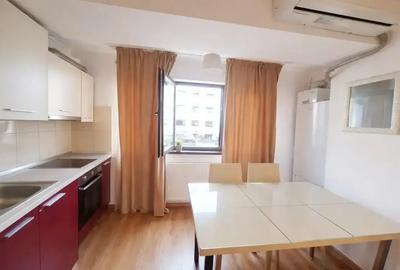 Apartament cu 2 camere semidecomandat, mobilat în Central - 1