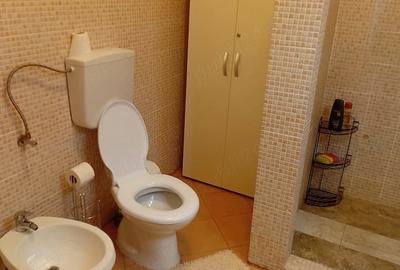 Apartament cu 2 camere decomandat în UTA - 7