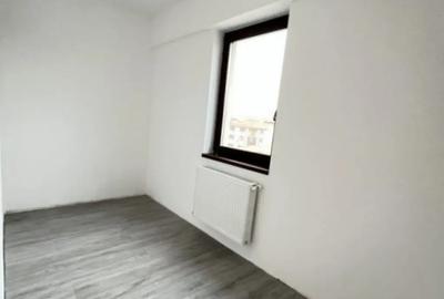 Apartament cu 3 camere decomandat în Energia - 4