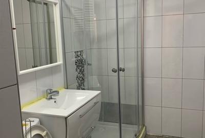 Apartament cu 2 camere decomandat în Vitan