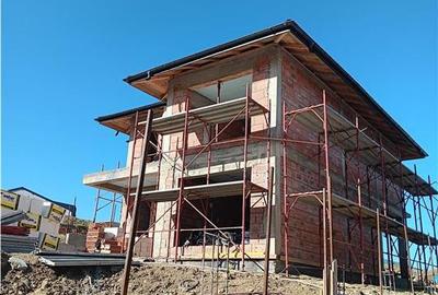 Casă cu 4 camere cu Teren 400 Mp în Bârnova - 3