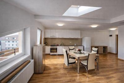 Apartament cu 2 camere, mobilat în Sânpetru