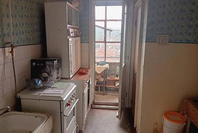 Apartament cu 3 camere decomandat în Petros - 8