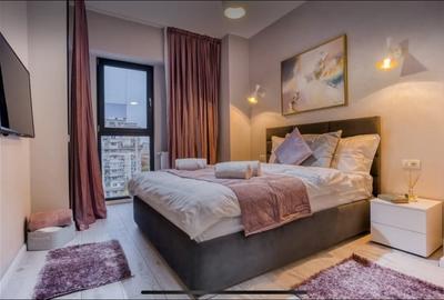 Apartament cu 2 camere semidecomandat, mobilat în Unirii