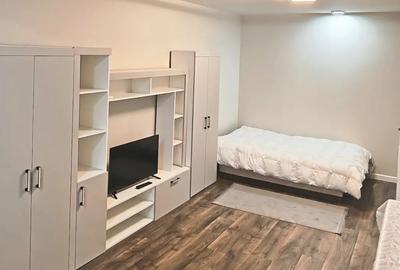 Garsonieră decomandată în Central - 1