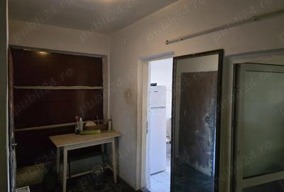 Casă cu 5 camere cu Teren 290 Mp în Republicii - 10